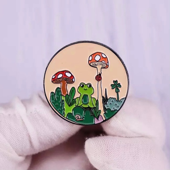 Jewelry - Cute Frog and Toadstool Mushroom Woodsy Enamel Pin